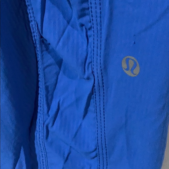 Lululemon studio crop - Picture 2 of 5